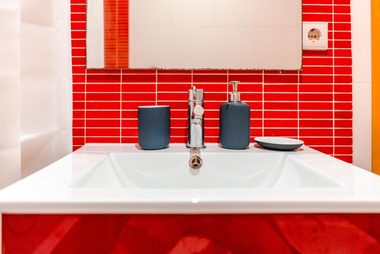 Sunny Studio In The Heart Of Lapa - 5Min Walk To Metro! Porto Exterior foto